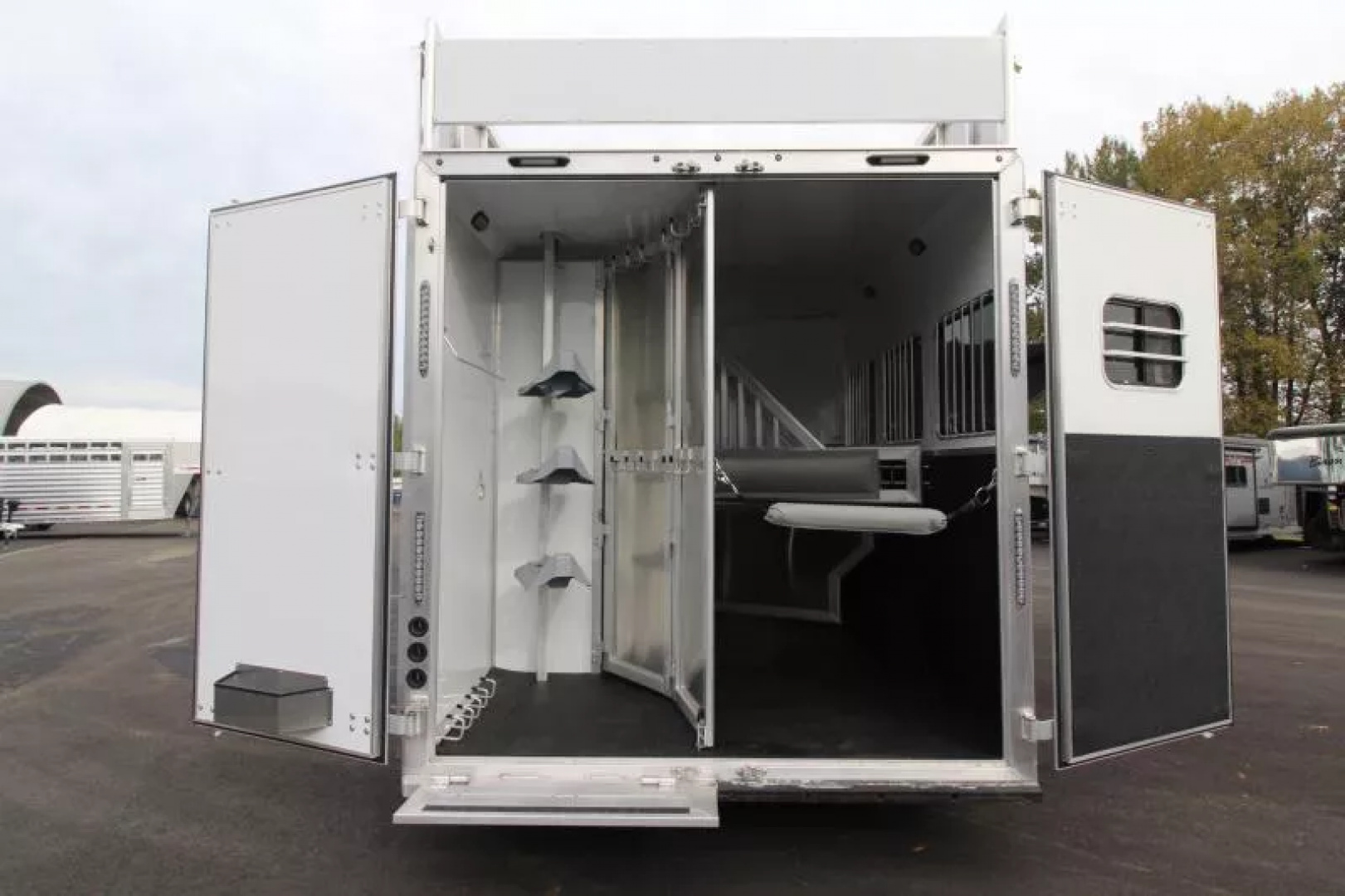 New PRICE REDUCED $5000 2026 SMC Patriot 8313SSR 3 Horse w/Slide-13ft SW 8'TALL 8'W-ALL REAL WOOD INT.-LOADED-SOFA & DINETTE-All Aluminum