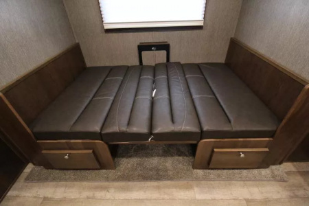New PRICE REDUCED $5000 2026 SMC Patriot 8313SSR 3 Horse w/Slide-13ft SW 8'TALL 8'W-ALL REAL WOOD INT.-LOADED-SOFA & DINETTE-All Aluminum