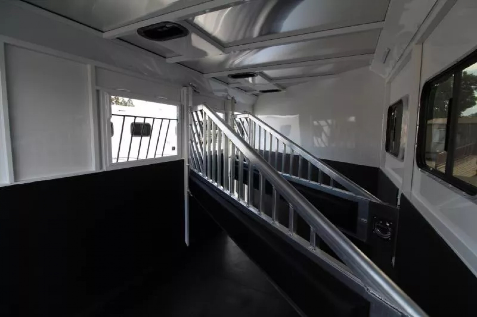 New 2026 Trails West Classic II 3 Horse Trailer-7'4" Tall-Escape Door- Convenience Package