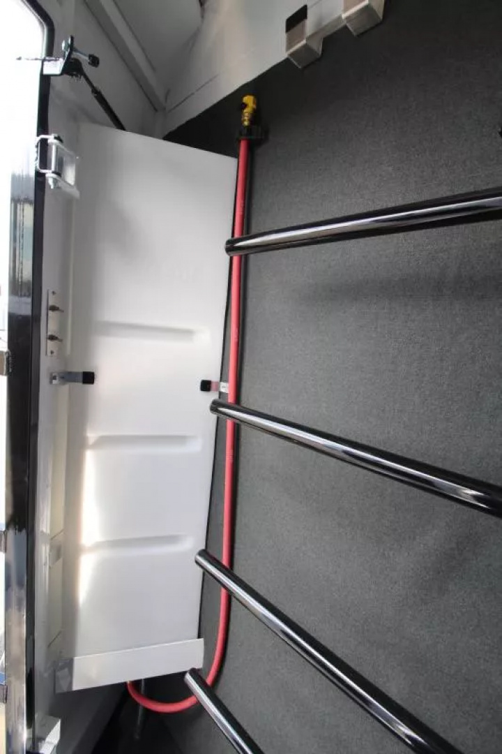 New 2026 Trails West Sierra PRICE REDUCED II 2 Horse Trailer-Side Tack-7'4" Tall - XL Dressing Room- Axle Upgrade- Convenience Package