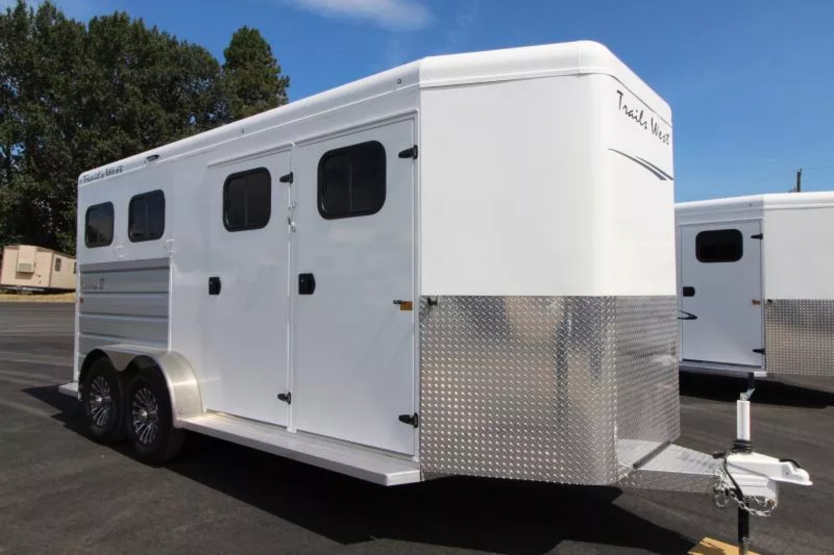 New 2026 Trails West Sierra PRICE REDUCED II 2 Horse Trailer-Side Tack-7'4" Tall - XL Dressing Room- Axle Upgrade- Convenience Package