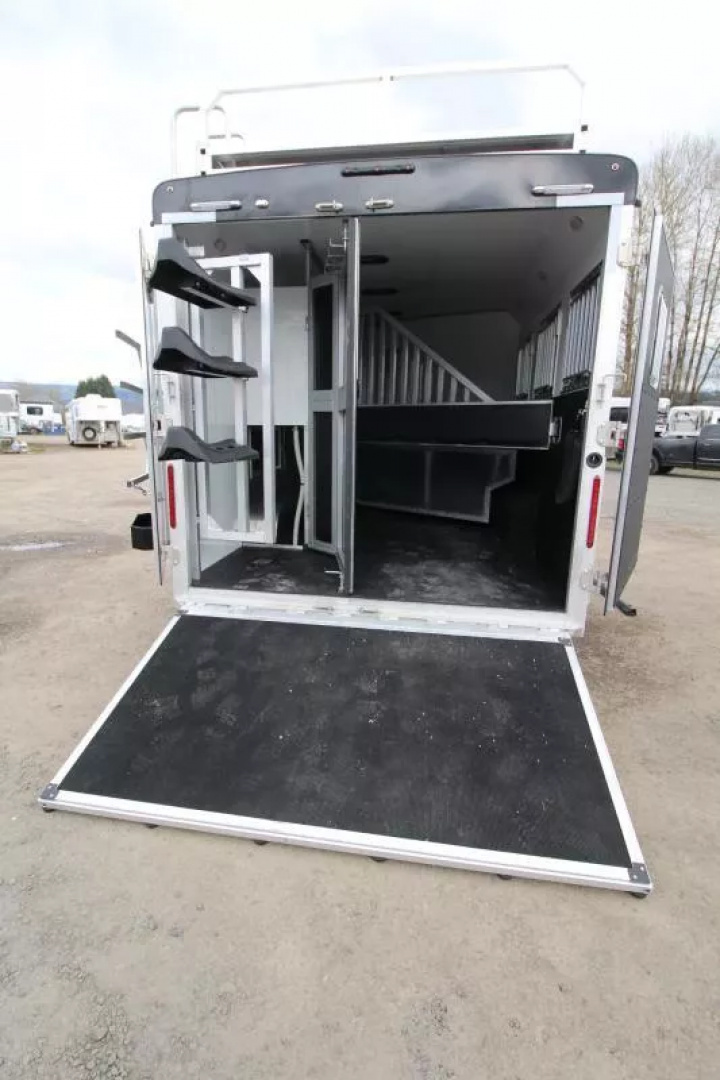 New 2026 Bison 8313B - 13ft SW LQ - Slide out - Haypod - Oven - Couch & Dinette - 3 Horse Trailer