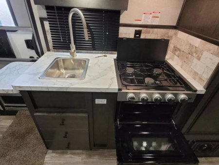 New 2026 Bison 8313B - 13ft SW LQ - Slide out - Haypod - Oven - Couch & Dinette - 3 Horse Trailer