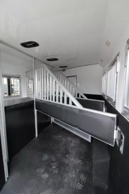 New 2026 Bison 8313B - 13ft SW LQ - Slide out - Haypod - Oven - Couch & Dinette - 3 Horse Trailer