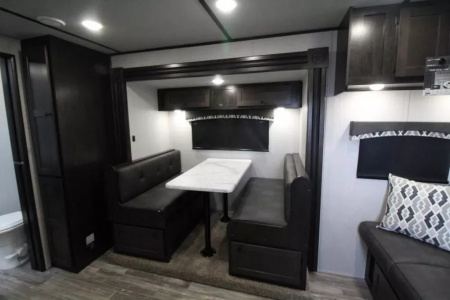 New 2026 Bison 8313B - 13ft SW LQ - Slide out - Haypod - Oven - Couch & Dinette - 3 Horse Trailer