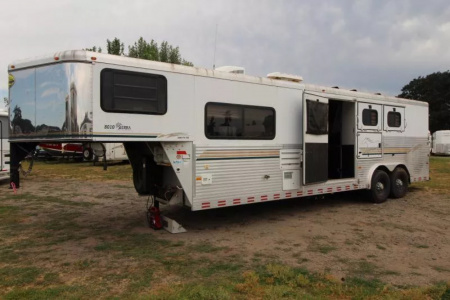 Used 2004 Sundowner Trailers 8310 - 10ft SW Sierra Living Quarters 8ft Wide 3 Horse Trailer