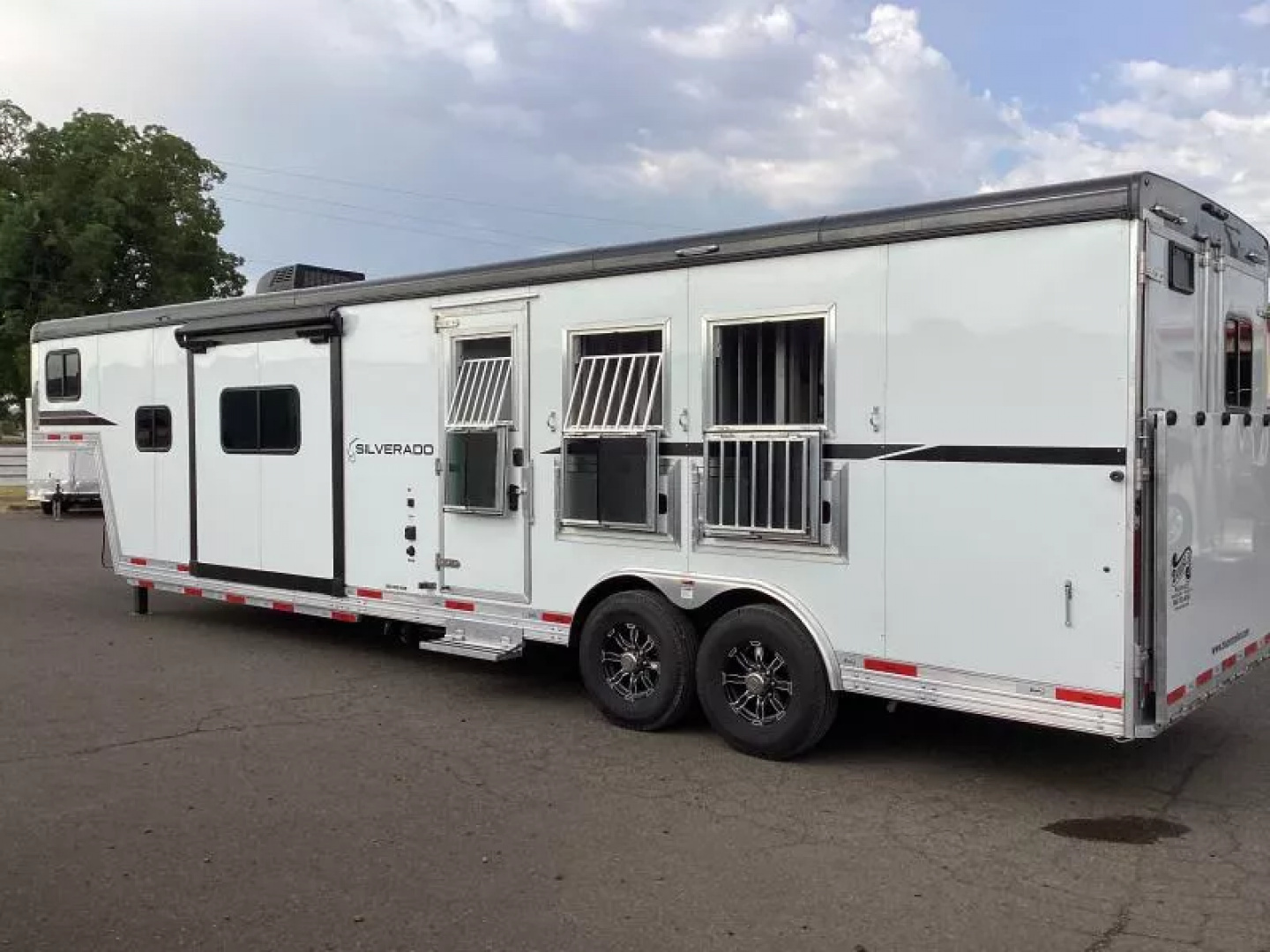 New PRICE REDUCED!!! 2026 Bison Silverado 13ft LQ w/ Sofa AND Dinette! - Slide out - Ramp