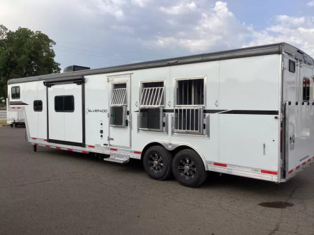 New PRICE REDUCED!!! 2026 Bison Silverado 13ft LQ w/ Sofa AND Dinette! - Slide out - Ramp