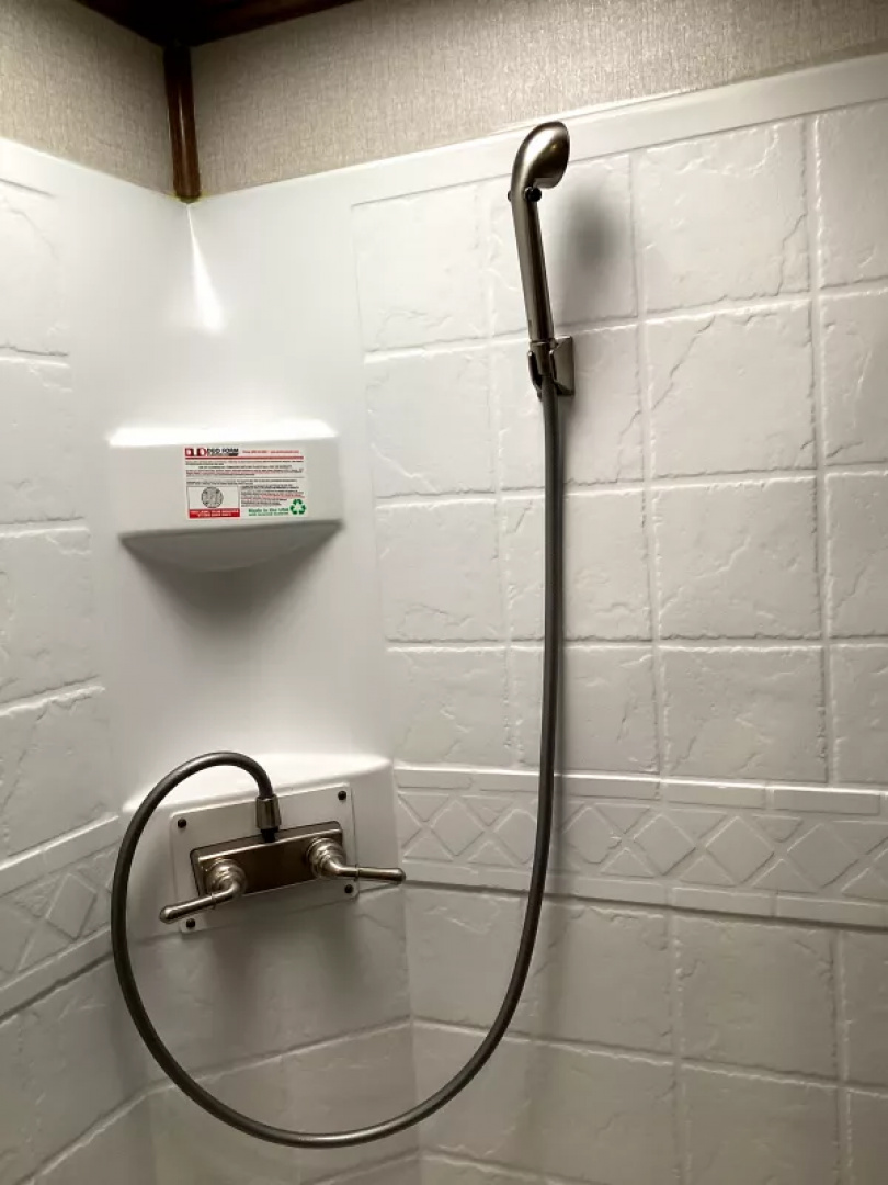 New PRICE REDUCED 2026 Trails West Sierra 13x17 Living Quarters w/ Slide-out - SOLAR!! - Hay Pod - 3 Horse Trailer