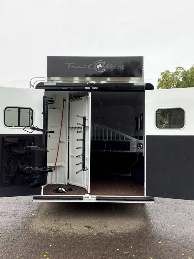 New PRICE REDUCED 2026 Trails West Sierra 13x17 Living Quarters w/ Slide-out - SOLAR!! - Hay Pod - 3 Horse Trailer