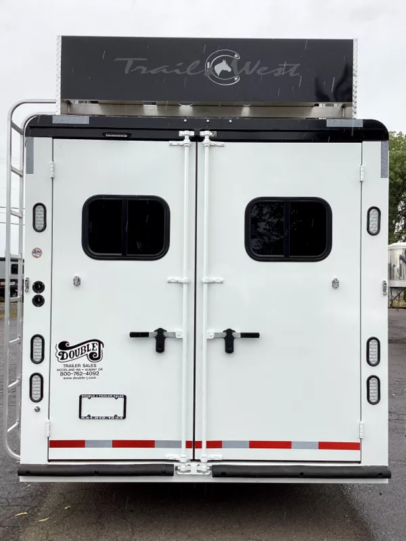 New PRICE REDUCED 2026 Trails West Sierra 13x17 Living Quarters w/ Slide-out - SOLAR!! - Hay Pod - 3 Horse Trailer