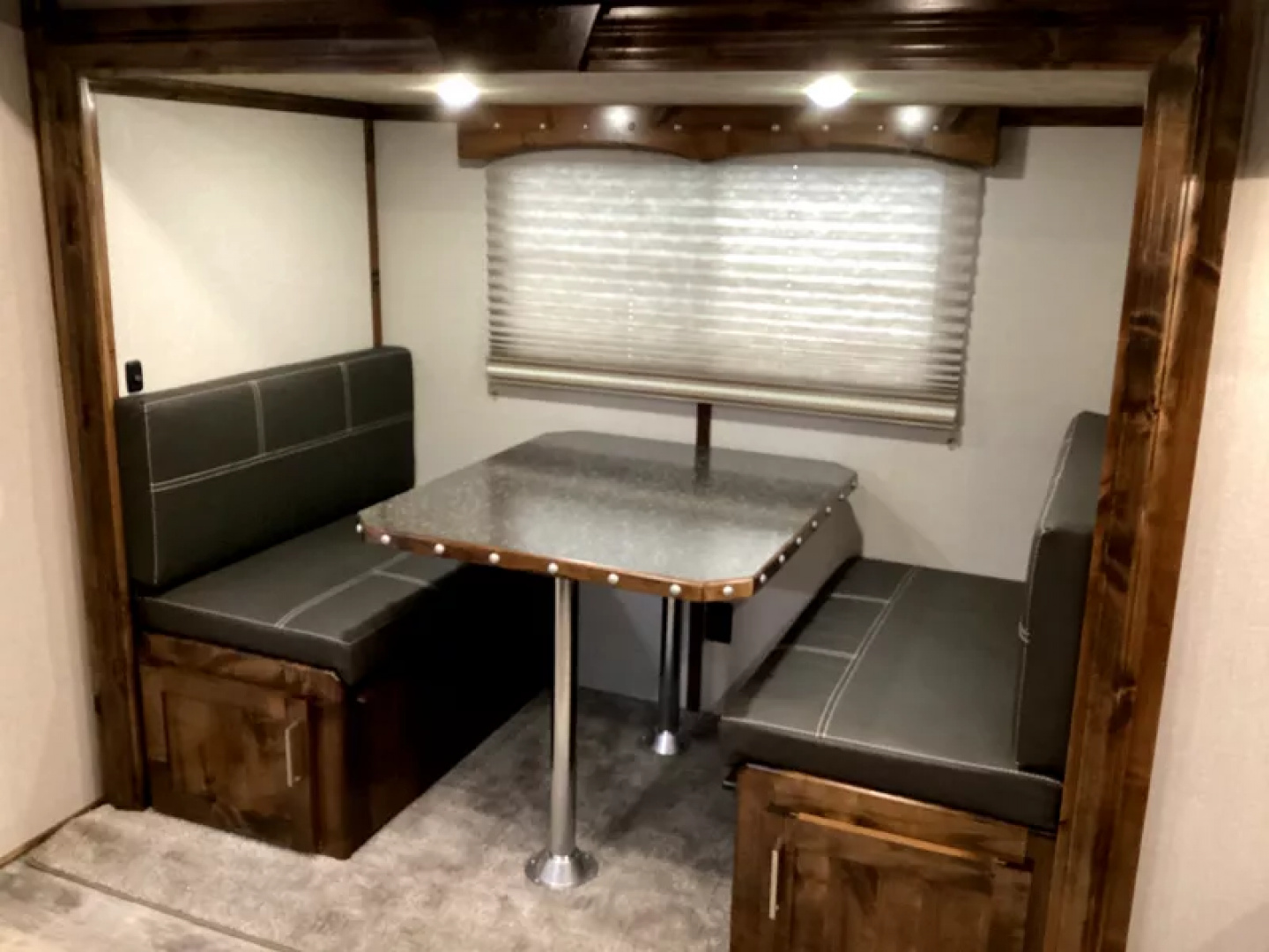 New PRICE REDUCED 2026 Trails West Sierra 13x17 Living Quarters w/ Slide-out - SOLAR!! - Hay Pod - 3 Horse Trailer