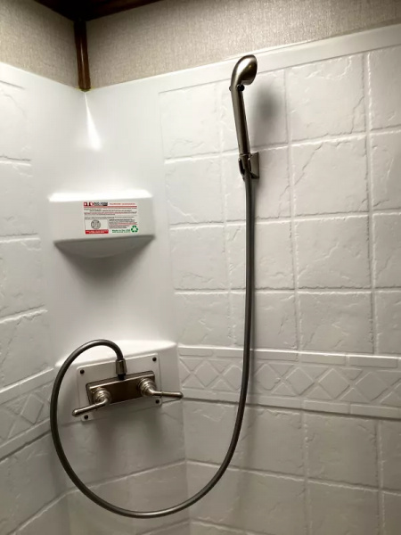 New PRICE REDUCED 2026 Trails West Sierra 13x17 Living Quarters w/ Slide-out - SOLAR!! - Hay Pod - 3 Horse Trailer