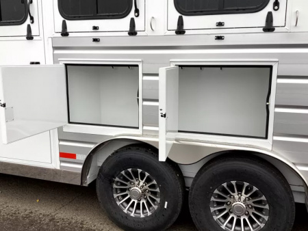 New PRICE REDUCED 2026 Trails West Sierra 13x17 Living Quarters w/ Slide-out - SOLAR!! - Hay Pod - 3 Horse Trailer