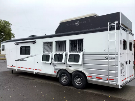 New PRICE REDUCED 2026 Trails West Sierra 13x17 Living Quarters w/ Slide-out - SOLAR!! - Hay Pod - 3 Horse Trailer