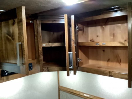 New PRICE REDUCED 2026 Trails West Sierra 13x17 Living Quarters w/ Slide-out - SOLAR!! - Hay Pod - 3 Horse Trailer