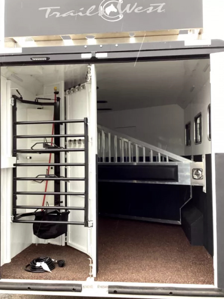 New PRICE REDUCED 2026 Trails West Sierra 13x17 Living Quarters w/ Slide-out - SOLAR!! - Hay Pod - 3 Horse Trailer