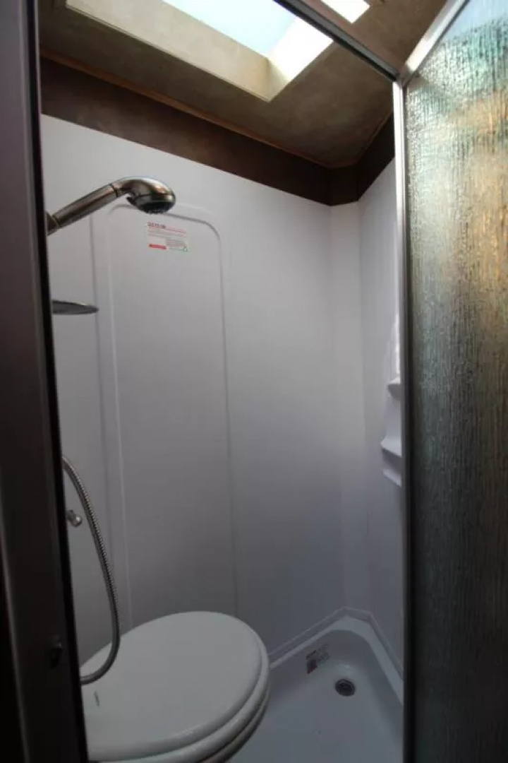 Used 2022 Exiss Escape 7204 - 4FT SW Living Quarters 2 Horse Trailer PRICE REDUCED!