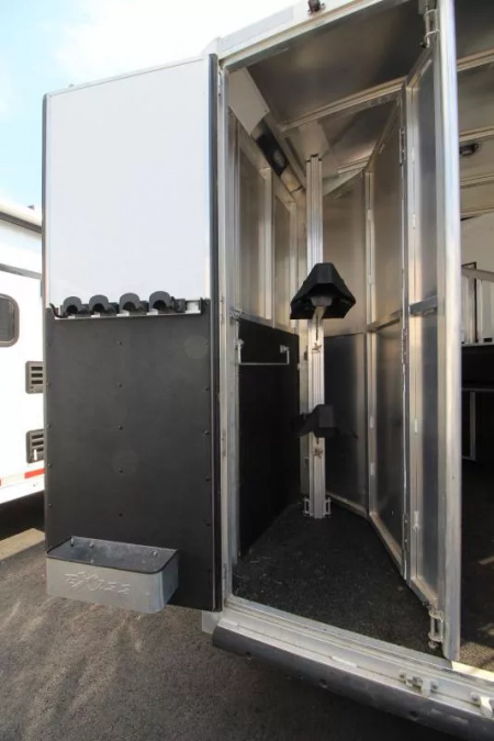Used 2022 Exiss Escape 7204 - 4FT SW Living Quarters 2 Horse Trailer PRICE REDUCED!