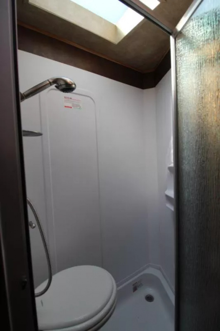 Used 2022 Exiss Escape 7204 - 4FT SW Living Quarters 2 Horse Trailer PRICE REDUCED!