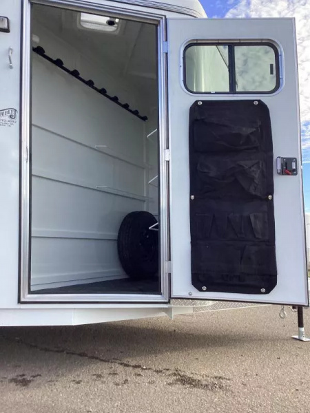 New 2026 Thuro-Bilt Renegade 3 Horse Trailer - Adjustable Dividers- 1' Added Length - Swing Out Saddle Rack