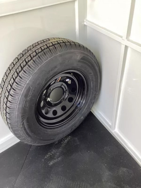 New 2026 Thuro-Bilt Renegade 3 Horse Trailer - Adjustable Dividers- 1' Added Length - Swing Out Saddle Rack