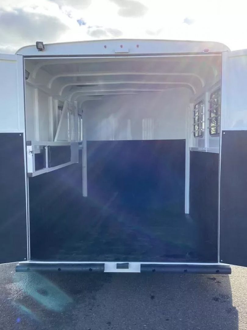 New 2026 Thuro-Bilt Renegade 2 Horse Trailer-1' Added Length- Extra Divider Catch-Swing Out Saddle Rack-Water Tank Horse Trailer