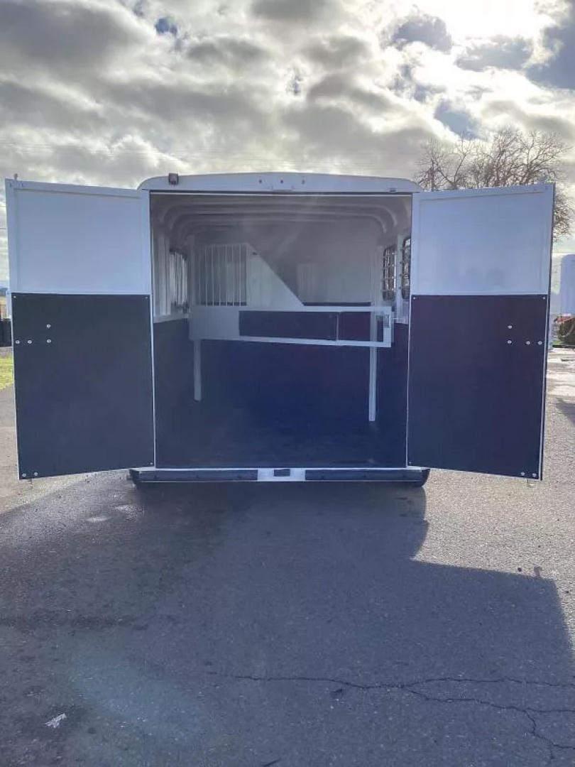 New 2026 Thuro-Bilt Renegade 2 Horse Trailer-1' Added Length- Extra Divider Catch-Swing Out Saddle Rack-Water Tank Horse Trailer