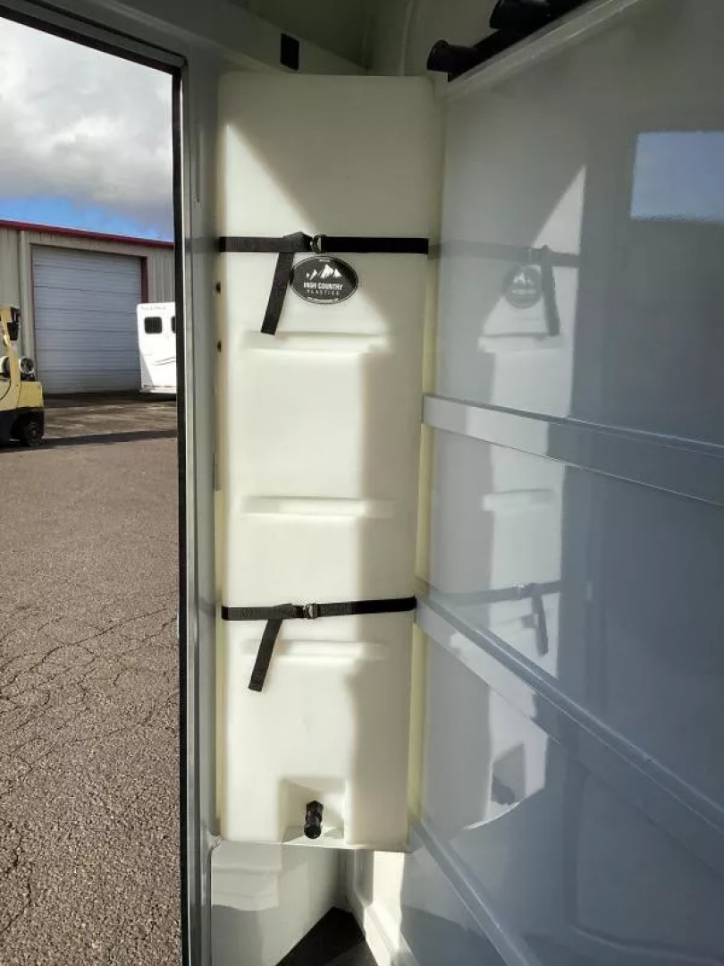 New 2026 Thuro-Bilt Renegade 2 Horse Trailer-1' Added Length- Extra Divider Catch-Swing Out Saddle Rack-Water Tank Horse Trailer