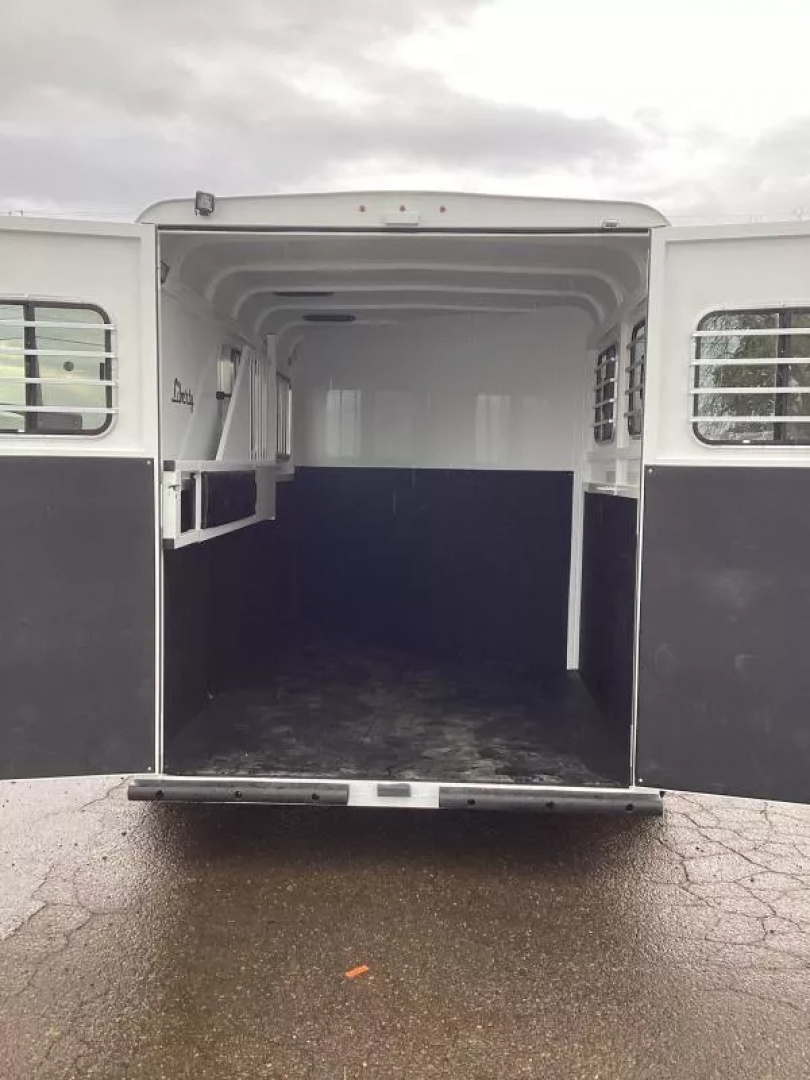New 2026 Thuro-Bilt Liberty Warmblood - 7'6'' Tall - Water Tank - Swingout Saddle Tree - Adjustable Divider 2 Horse Trailer