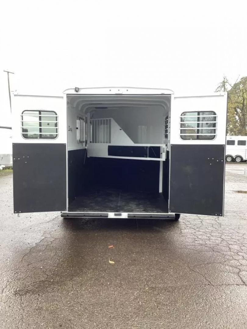 New 2026 Thuro-Bilt Liberty Warmblood - 7'6'' Tall - Water Tank - Swingout Saddle Tree - Adjustable Divider 2 Horse Trailer