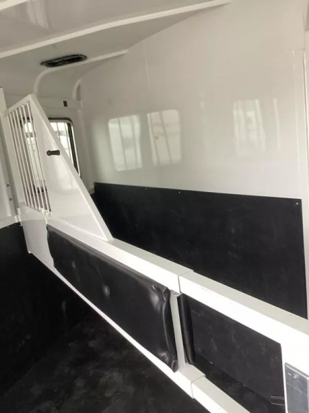 New 2026 Thuro-Bilt Liberty Warmblood - 7'6'' Tall - Water Tank - Swingout Saddle Tree - Adjustable Divider 2 Horse Trailer