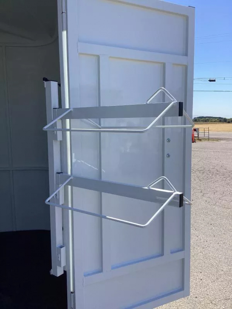 New 2026 Thuro-Bilt Wrangler 2 Horse Trailer-Telescoping Padded Dividers-Swing-Out Saddle Tree- Spare Tire- Extra Divider Catch Horse Trailer