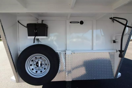 New 2026 Trails West Classic 4 Horse 5x10 SUPER TACK - Comfort Package - Escape Door - Stud Panel - 4 Horse Trailer