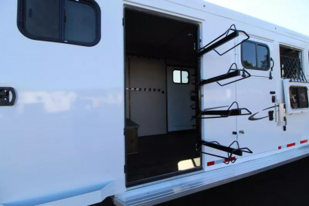 New 2026 Trails West Classic 4 Horse 5x10 SUPER TACK - Comfort Package - Escape Door - Stud Panel - 4 Horse Trailer