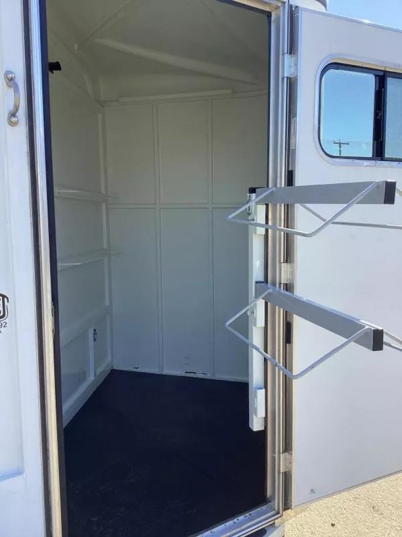 Used 2019 Thuro-Bilt Wrangler 2 Horse Trailer-Telescoping Padded Dividers-Swing-Out Saddle Tree- Spare Tire- Extra Divider Catch Horse Trailer