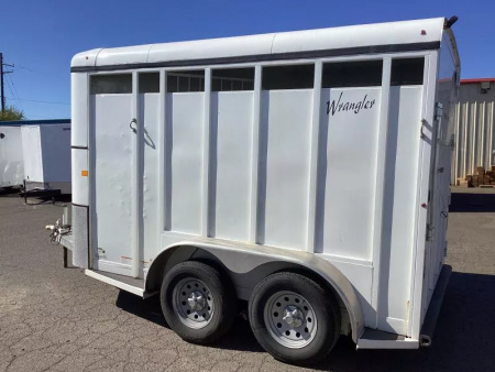 Used 2019 Thuro-Bilt Wrangler 2 Horse Trailer-Telescoping Padded Dividers-Swing-Out Saddle Tree- Spare Tire- Extra Divider Catch Horse Trailer