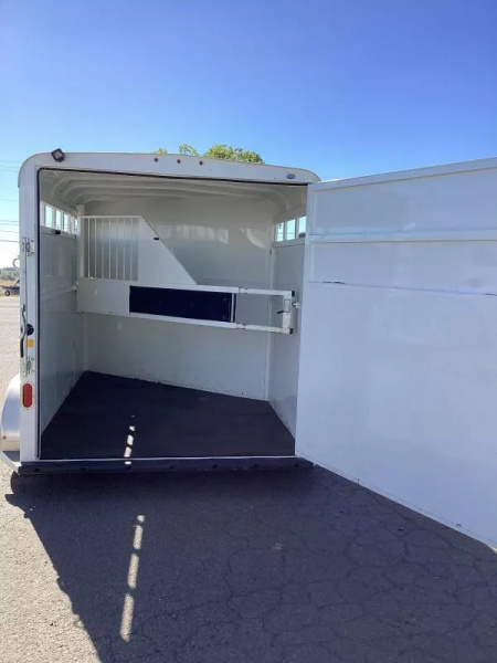 Used 2019 Thuro-Bilt Wrangler 2 Horse Trailer-Telescoping Padded Dividers-Swing-Out Saddle Tree- Spare Tire- Extra Divider Catch Horse Trailer