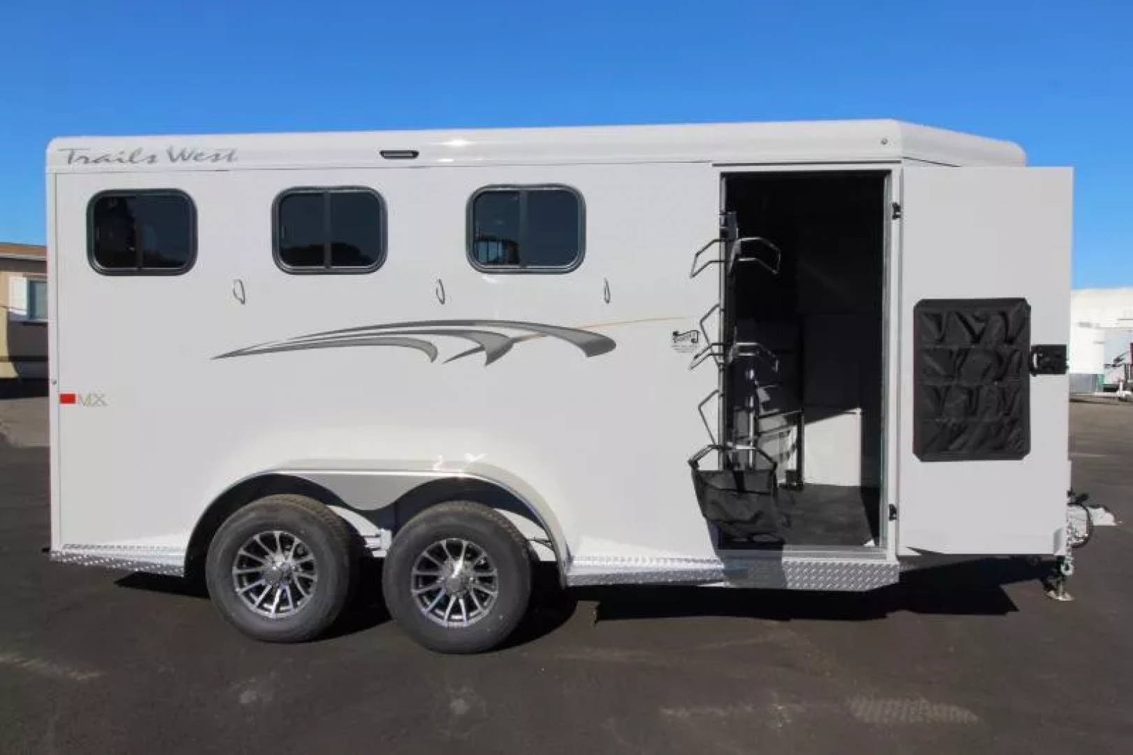 New 2026 Trails West Adventure MX II - GREY - Swing Out Saddle Rack - 3 Horse Trailer
