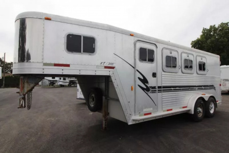 Used PRICE REDUCED $600- 2000 Exiss Trailers XT-300 - Large Dressing Room - Rear tack - 3 Horse Trailer