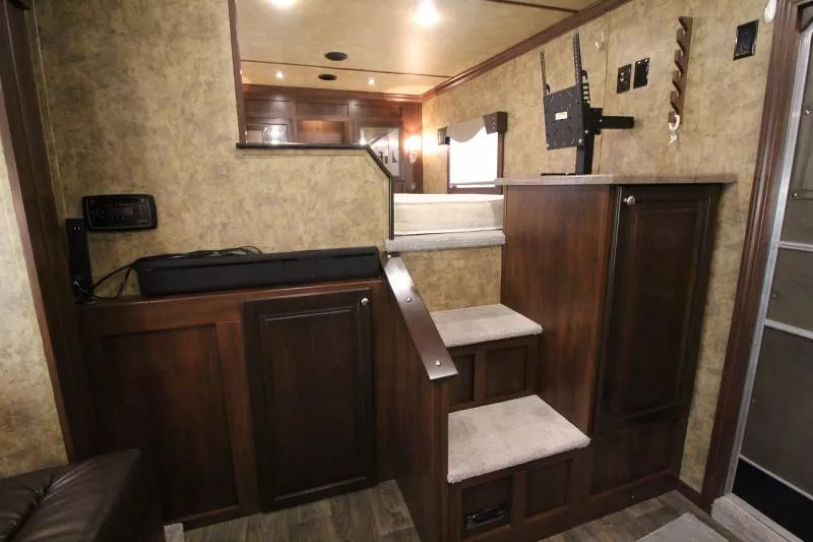 Used 2022 Exiss Endeavor 8312 - 12'sw LQ w/ Slide-8'W-3 Horse aluminum Trailer