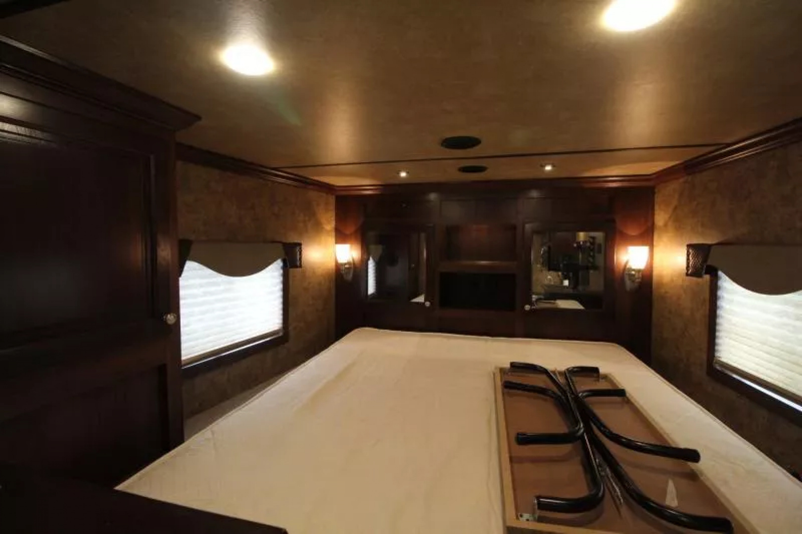 Used 2022 Exiss Endeavor 8312 - 12'sw LQ w/ Slide-8'W-3 Horse aluminum Trailer