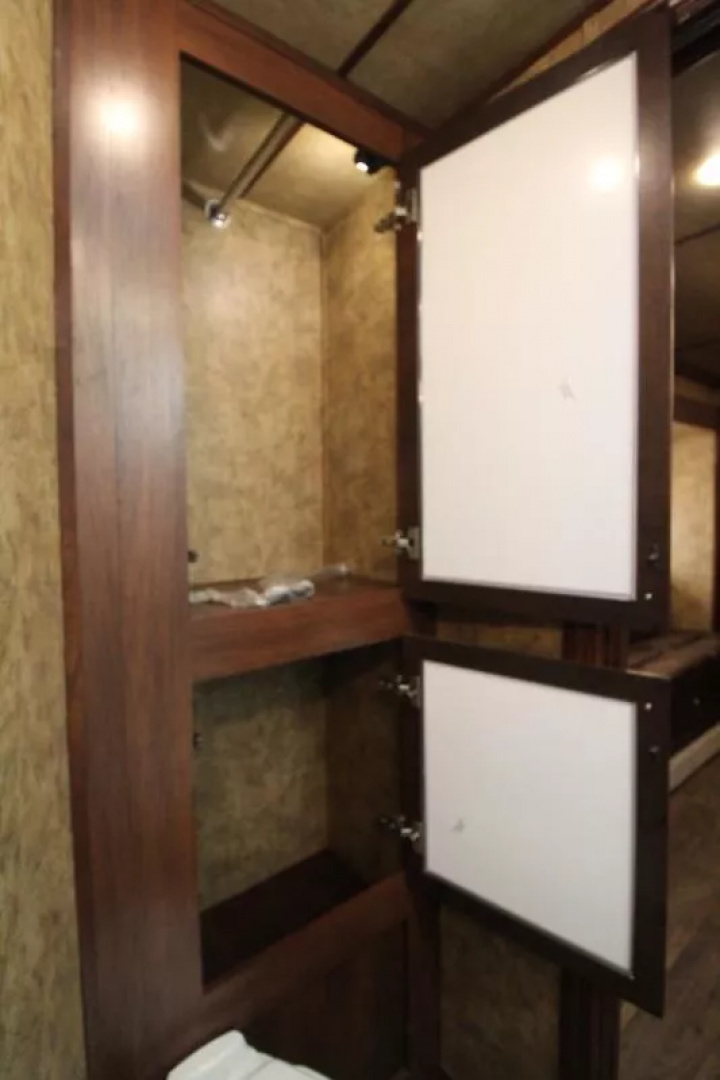 Used 2022 Exiss Endeavor 8312 - 12'sw LQ w/ Slide-8'W-3 Horse aluminum Trailer