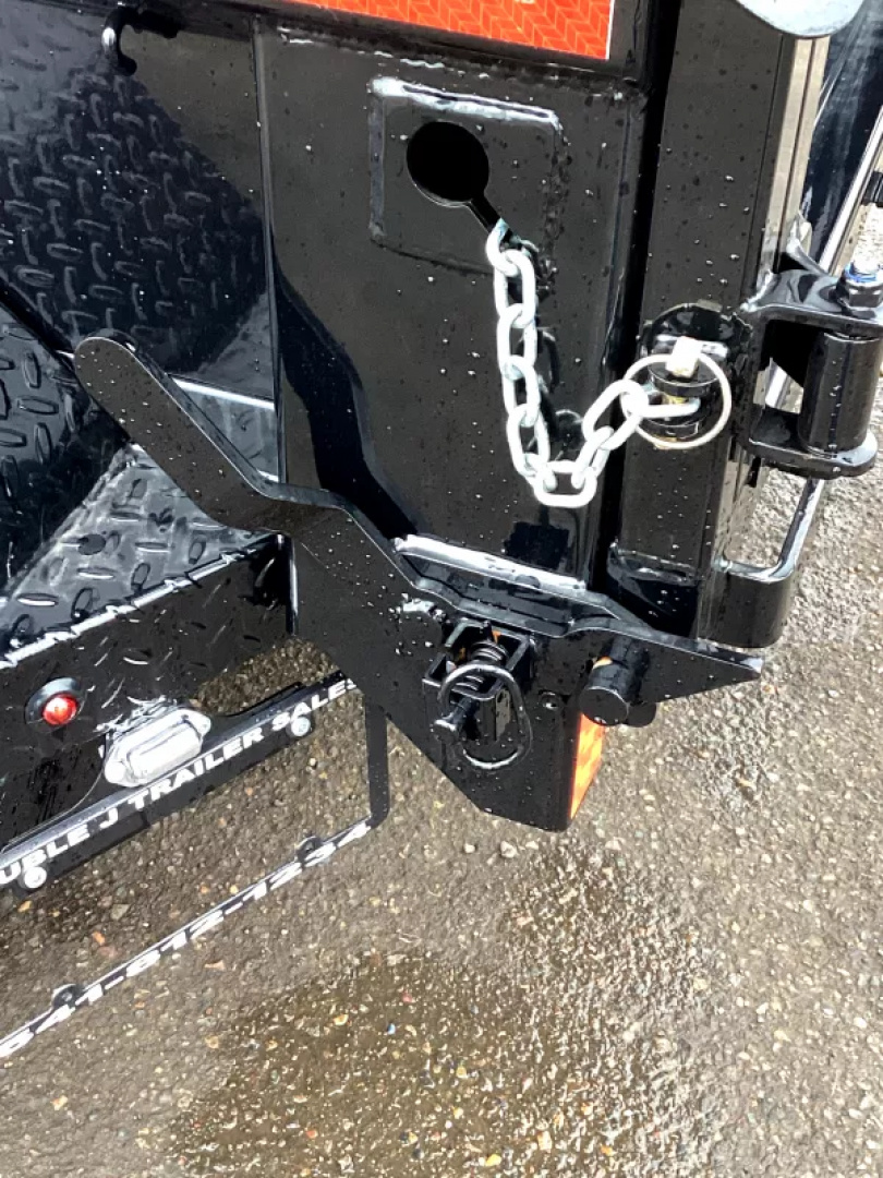 New 2026 Delco Dump Trailer 5x10 7K - Spreader gate - 18" sides - slide in ramps Dump Trailer