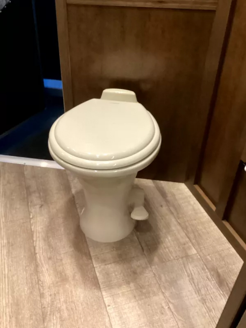 New 2026 SMC Patriot 8414SSR  8'T 8'W 13ft SW - SOFA & DINETTE - Solar - Slide Out - ALL REAL WOOD INT. -LOADED! 4 Horse Aluminum Trailer