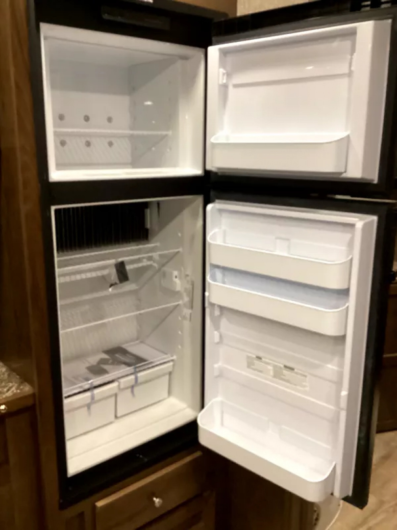 New 2026 SMC Patriot 8414SSR  8'T 8'W 13ft SW - SOFA & DINETTE - Solar - Slide Out - ALL REAL WOOD INT. -LOADED! 4 Horse Aluminum Trailer