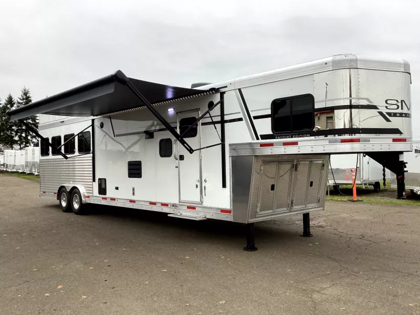 New 2026 SMC Patriot 8414SSR  8'T 8'W 13ft SW - SOFA & DINETTE - Solar - Slide Out - ALL REAL WOOD INT. -LOADED! 4 Horse Aluminum Trailer