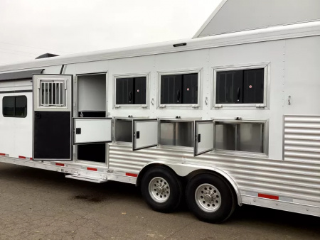 New 2026 SMC Patriot 8414SSR  8'T 8'W 13ft SW - SOFA & DINETTE - Solar - Slide Out - ALL REAL WOOD INT. -LOADED! 4 Horse Aluminum Trailer