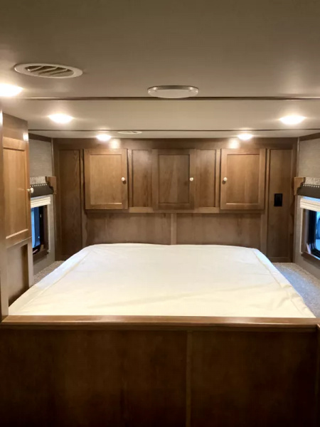 New 2026 SMC Patriot 8414SSR  8'T 8'W 13ft SW - SOFA & DINETTE - Solar - Slide Out - ALL REAL WOOD INT. -LOADED! 4 Horse Aluminum Trailer