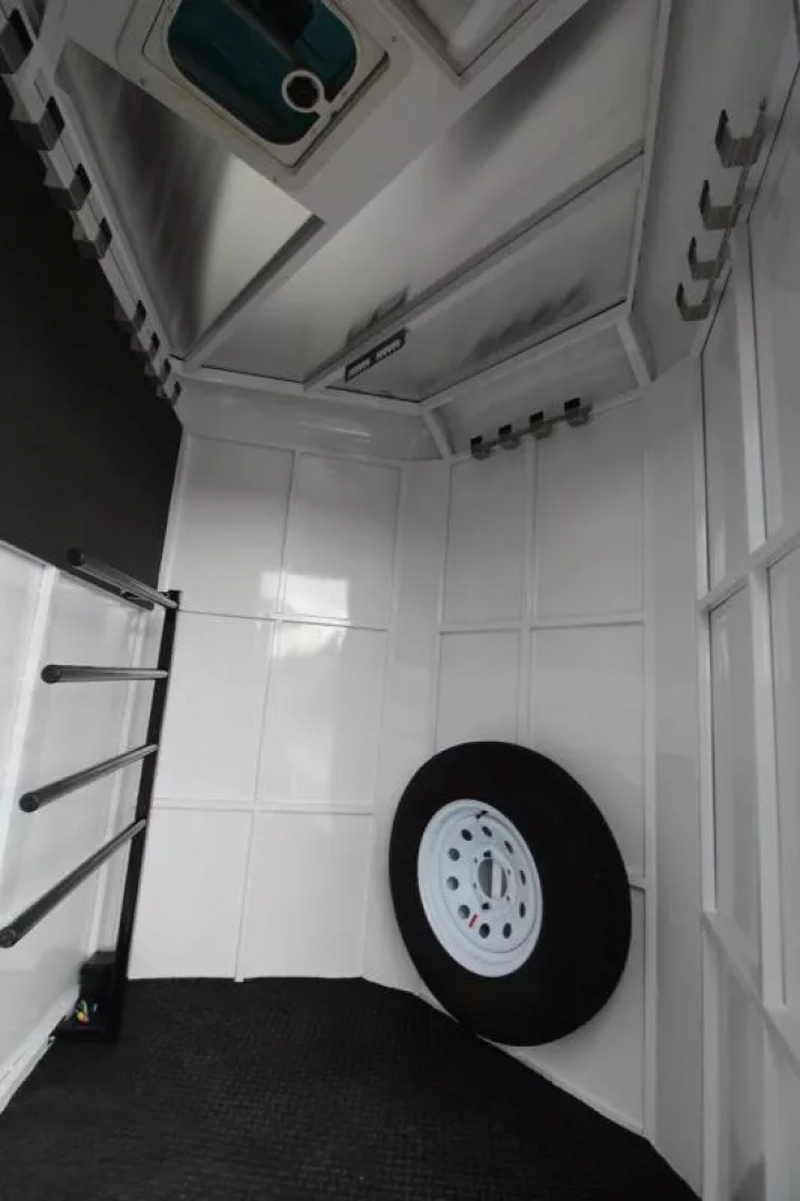 New 2026 Trails West Adventure MX II 4 Horse Trailer - Swing Out Saddle Rack